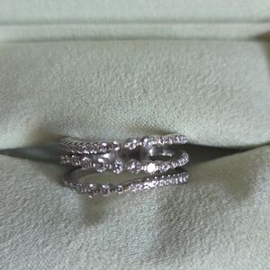 18k White Gold Diamond Ring Size 6.5
